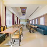 Hotel The Tark Near Igi Airport