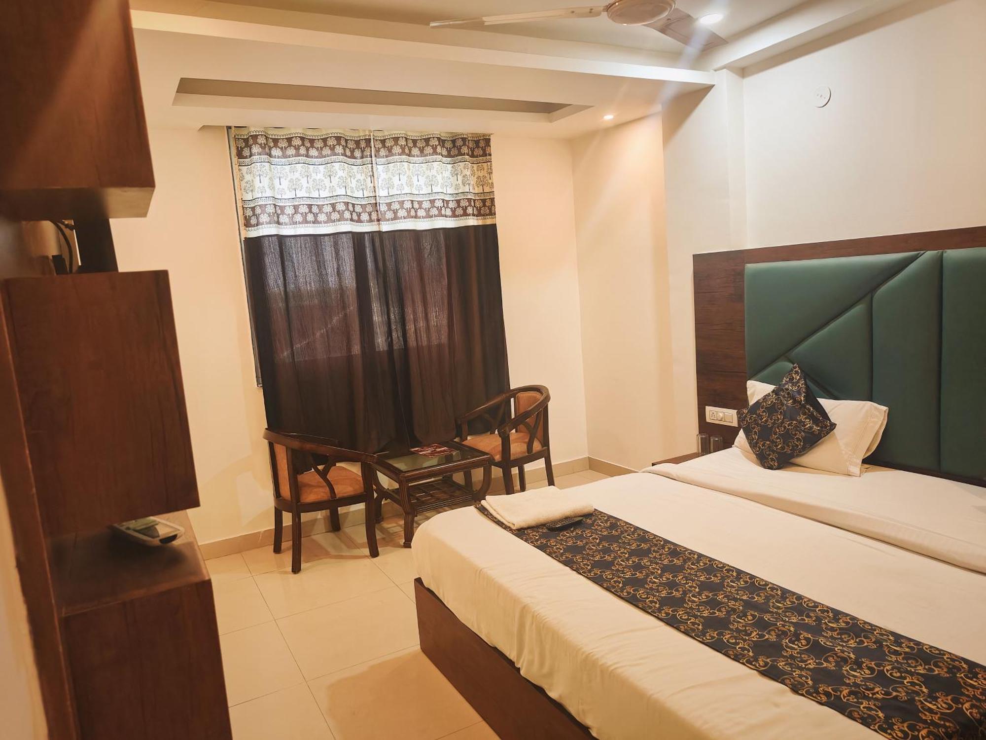 Hotel The Tark Near Igi Airport New Delhi